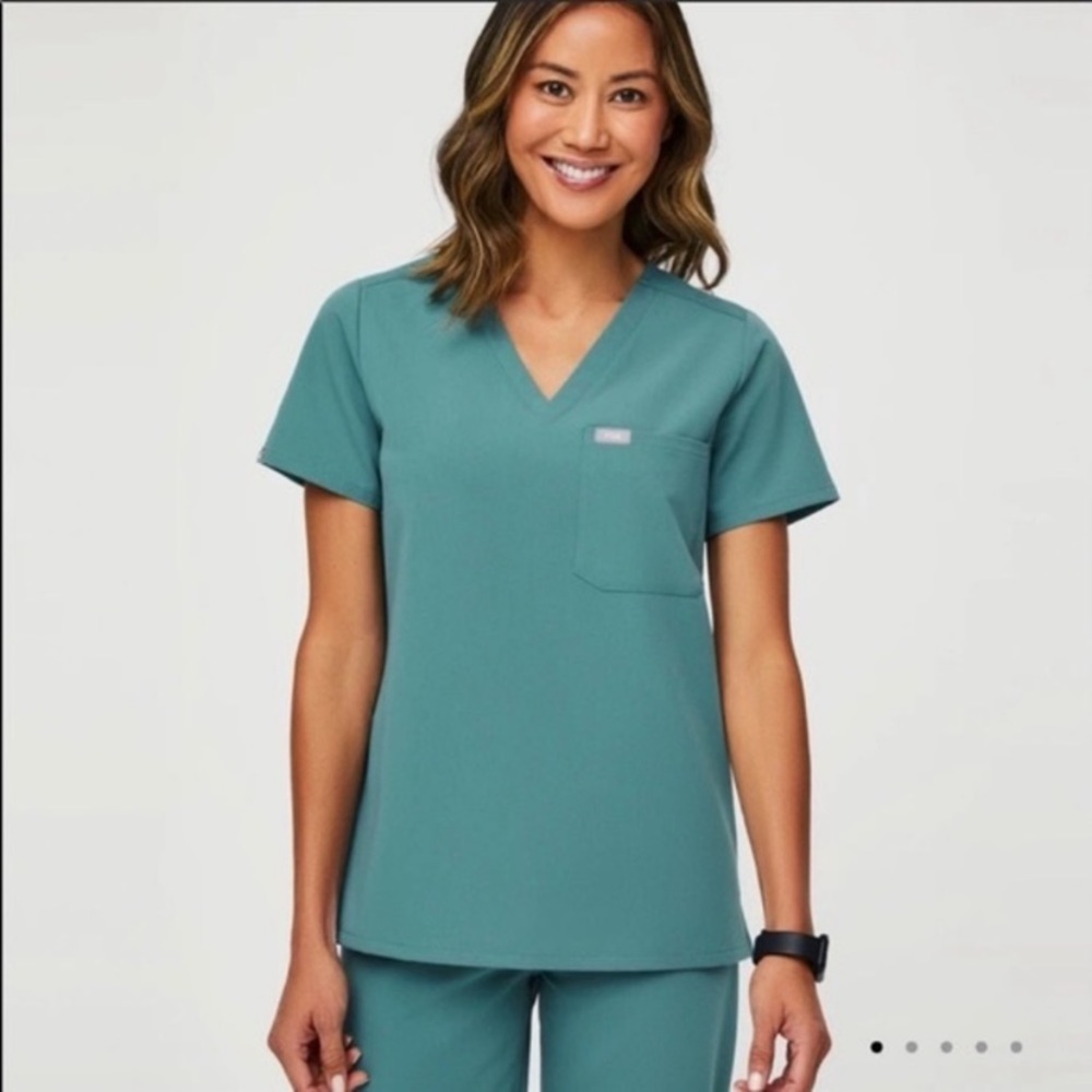 Hydrogreen Figs women’s scrub top L